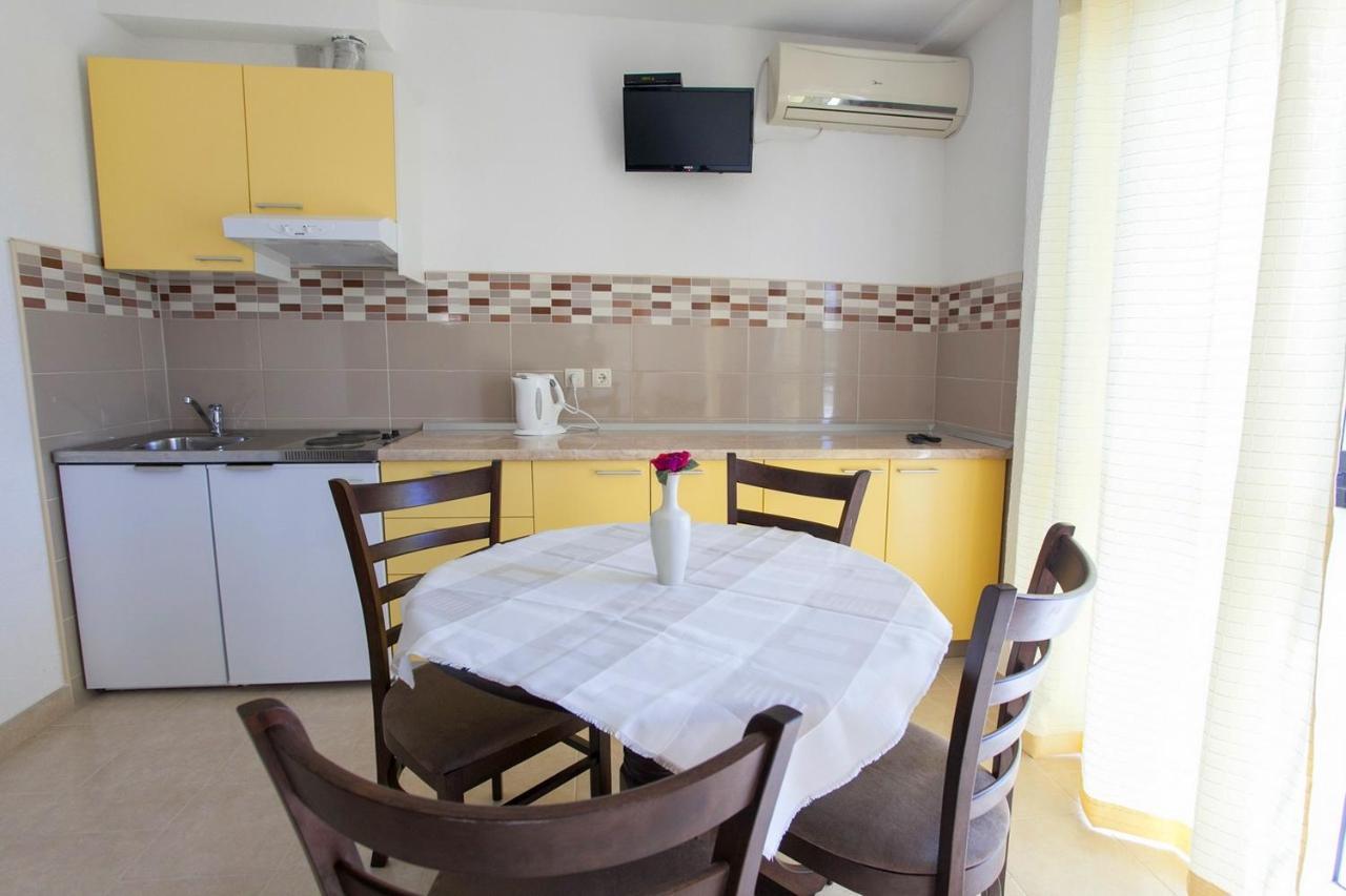 Apartments With A Parking Space Baska Voda, Makarska - 6761 エクステリア 写真